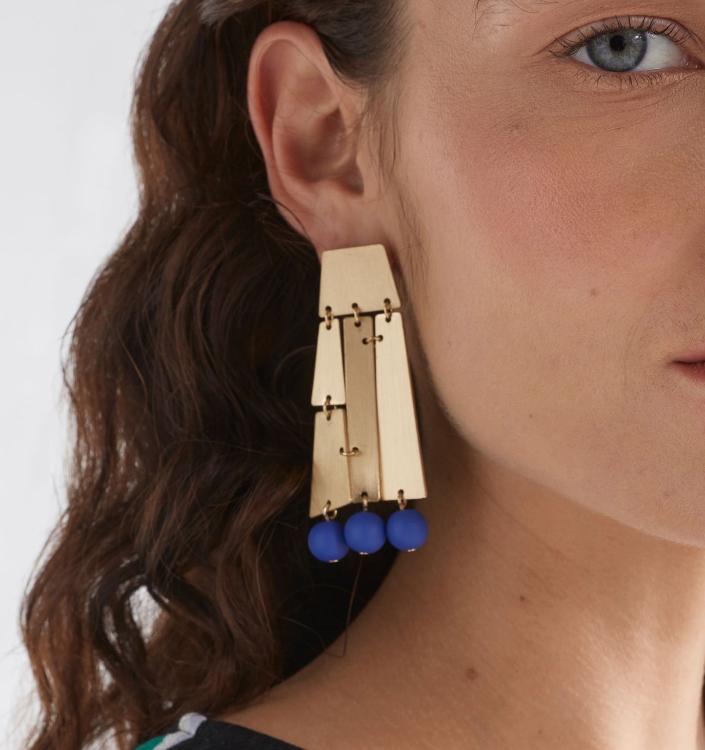 Elk The Label - Gold Ator drop earrings