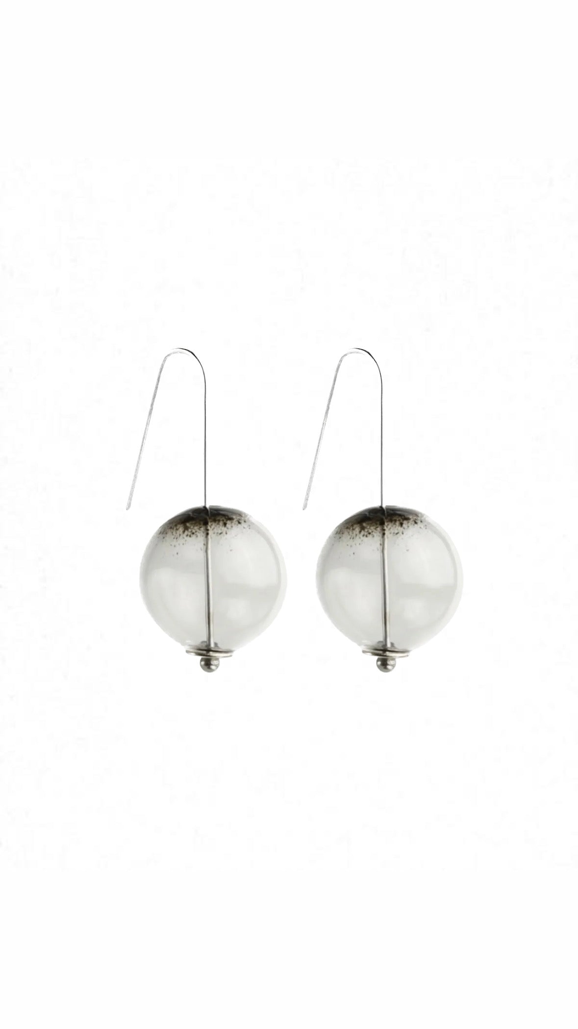 beuy - Small globe glass earrings- Black