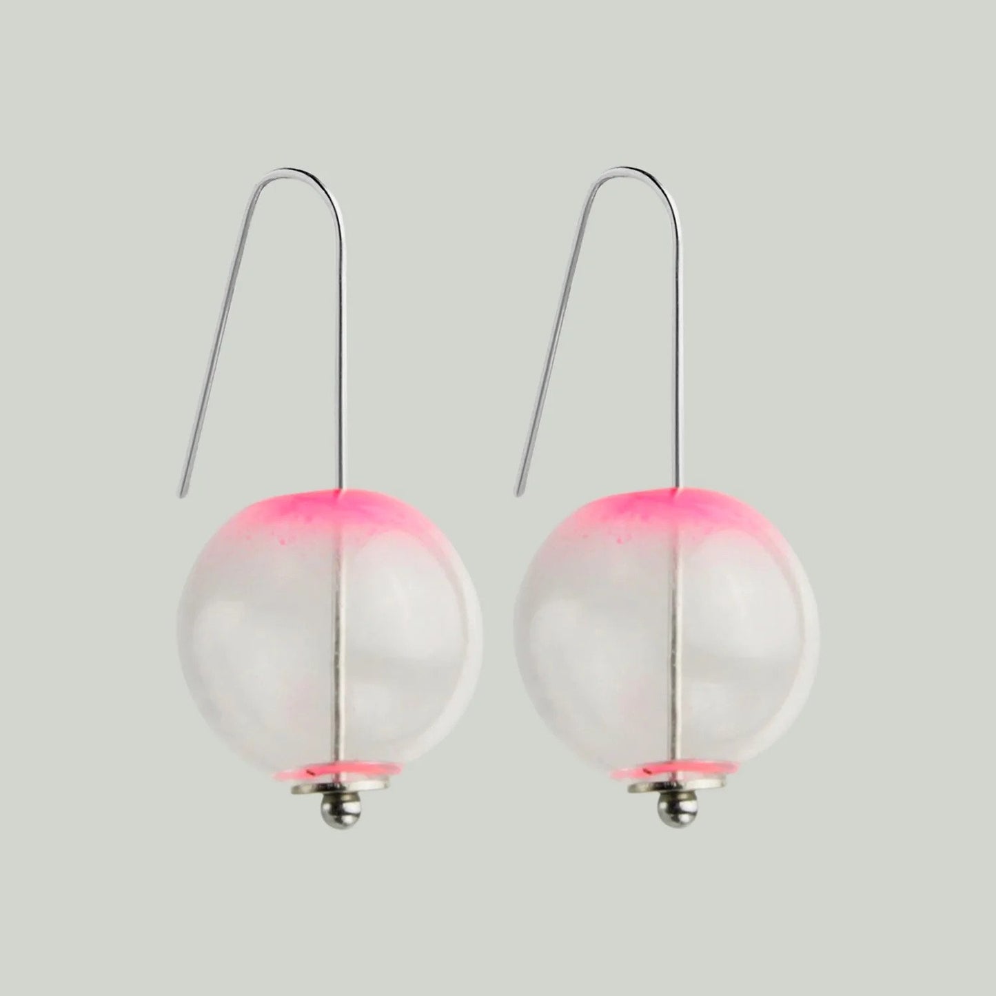 beuy - Small globe glass earrings- Hot Pink