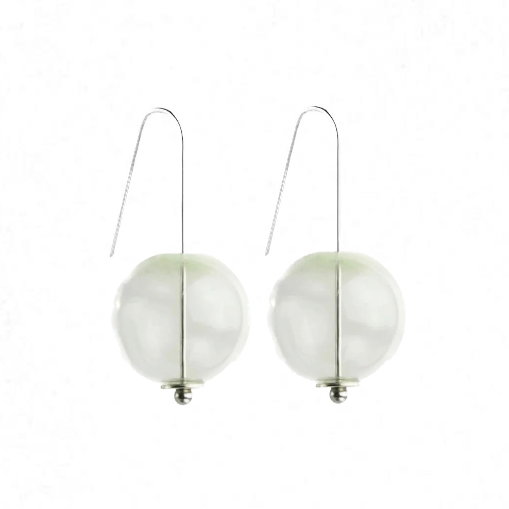 beuy  - Small globe glass earrings- Pale Green Mist