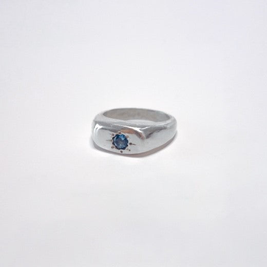 Leela Schauble - Off Centre Oval Signet Ring